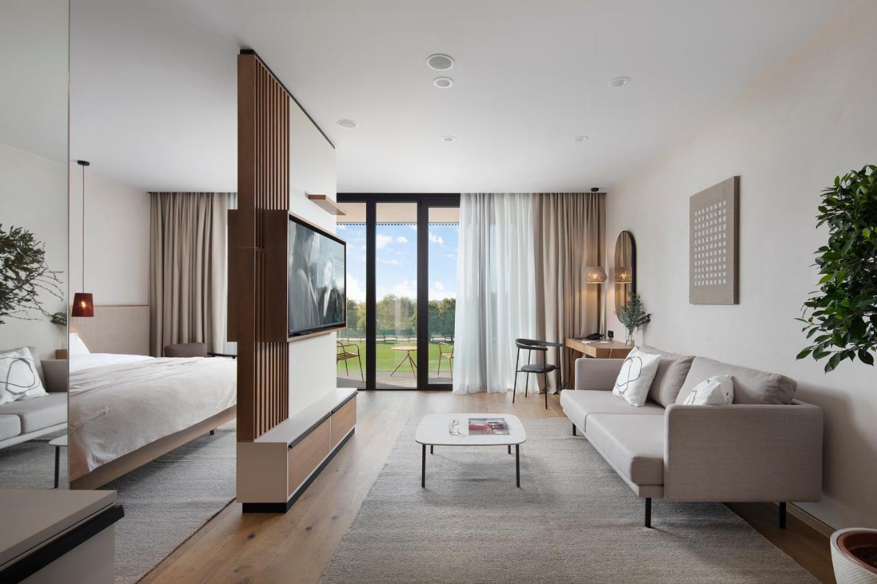 Hotel Materra Eszék Kültér fotó