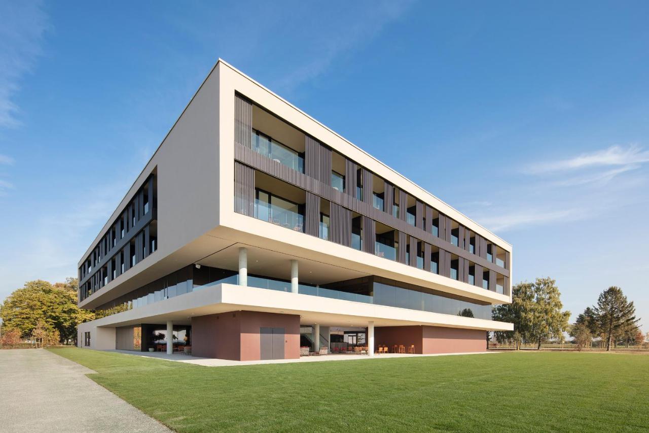 Hotel Materra Eszék Kültér fotó