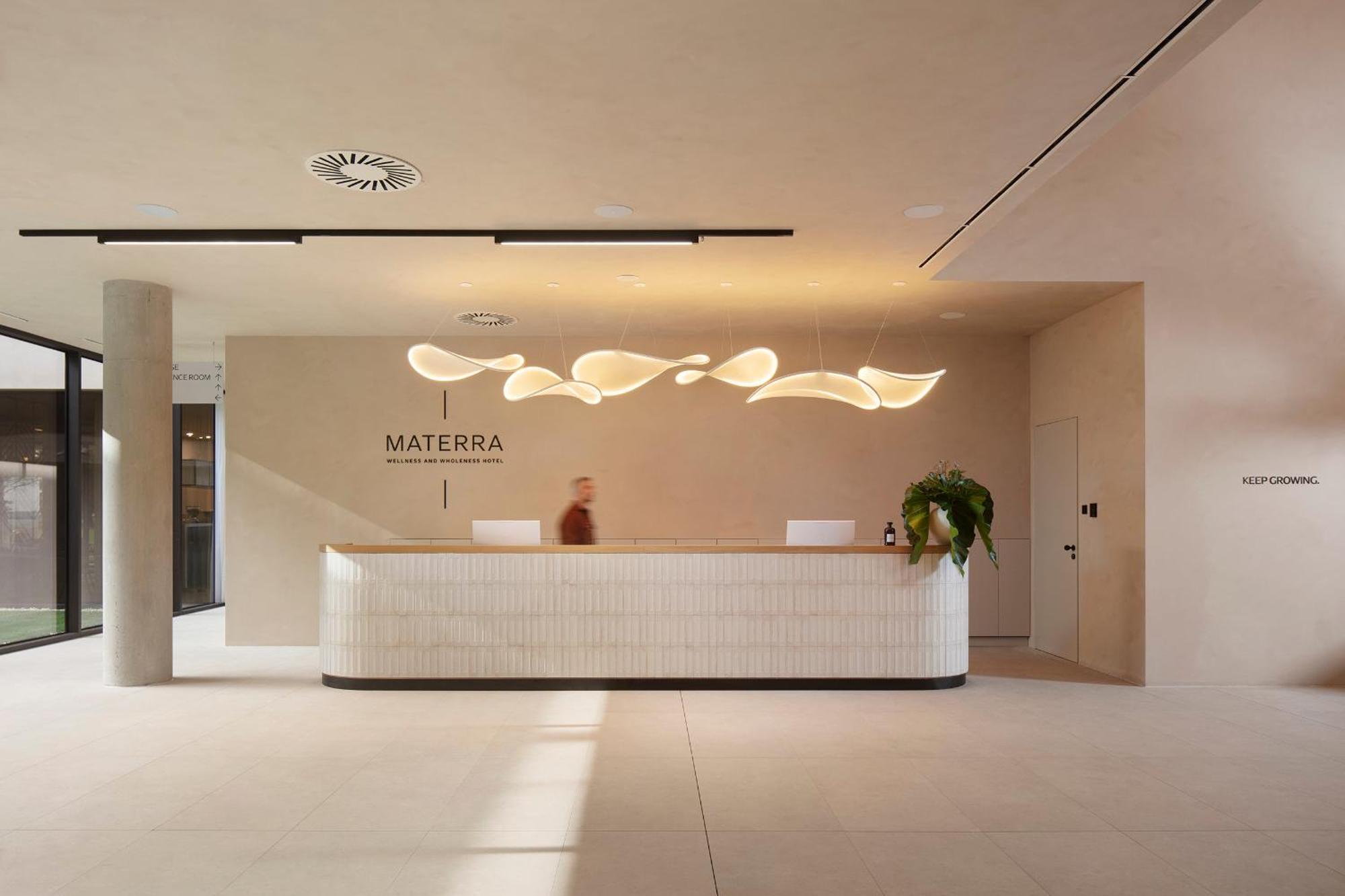 Hotel Materra Eszék Kültér fotó